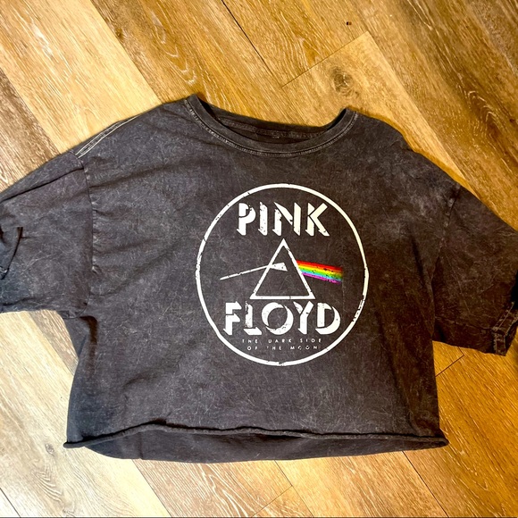 Tops - Pink Floyd graphic tee cropped